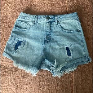 *NWT* Wonderly Jean shorts!